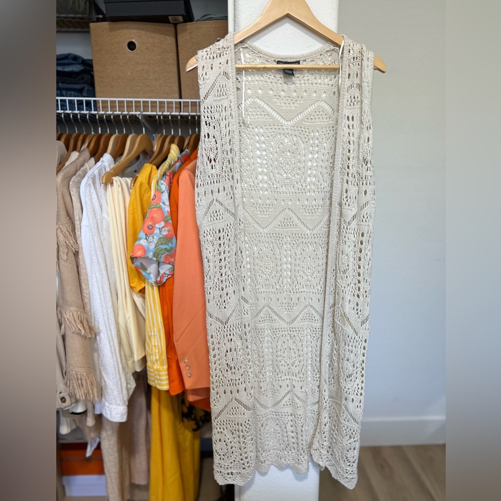 CHELSEA & THEODORE Bohemian Style Crochet Vest